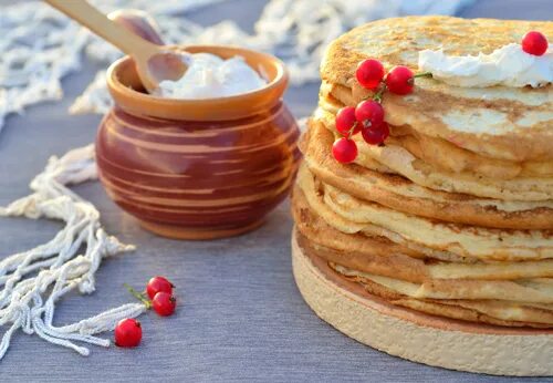 Блины на кулеше по бабушкиному рецепту. Блины на кулеше по бабушкиному. блины на пшенной каше. блины дрожжевые пшенной каши.
