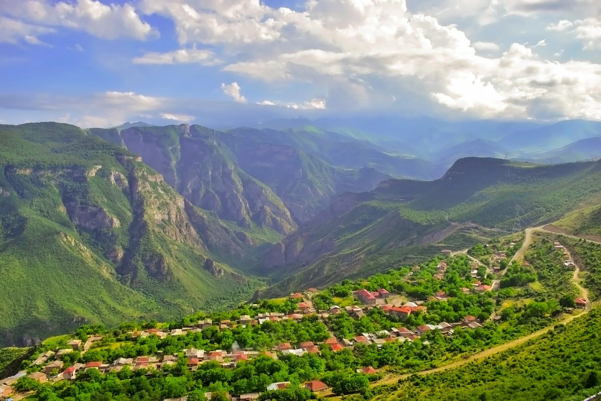 Тавуш Армения. Тавуш горы. Тавуш достопримечательности. Природа Армении хнцореск.