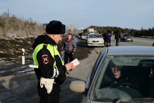 ДПС Ревда. ГАИ Ревда. Ревда ГАИ сотрудники. Инспекторы ДПС города Ревда.