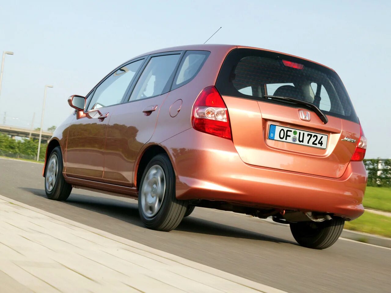 Honda jazz 1 рестайлинг. Honda jazz 2005. Honda jazz 1. хонда джаз характеристики машины. 2.