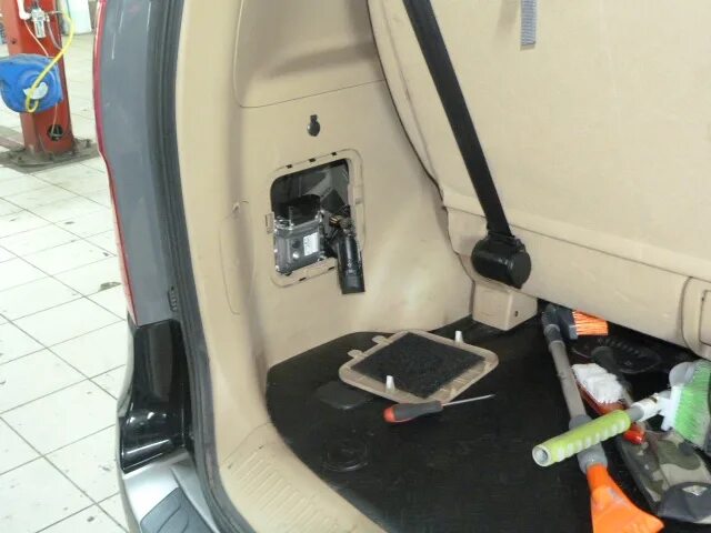 Starex бак мочевины. Домкрат hyundai grand starex. Хёндай гранд старекс 2018 как выглядит датчик уровня мочевины. Старекс мочевина. Блок адблю старекс 2016-18.