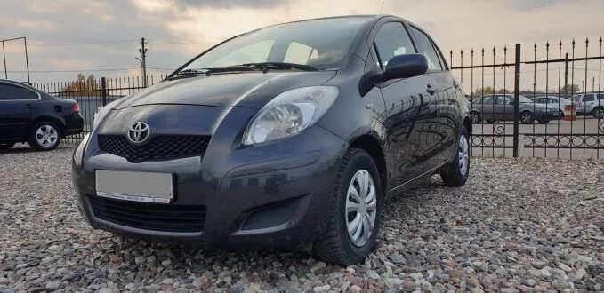 Тойота ярис 2008 красная. Тойота ярис калининград. Авто ярис кросс. Тойота ярис авито. Toyota yaris 2005.