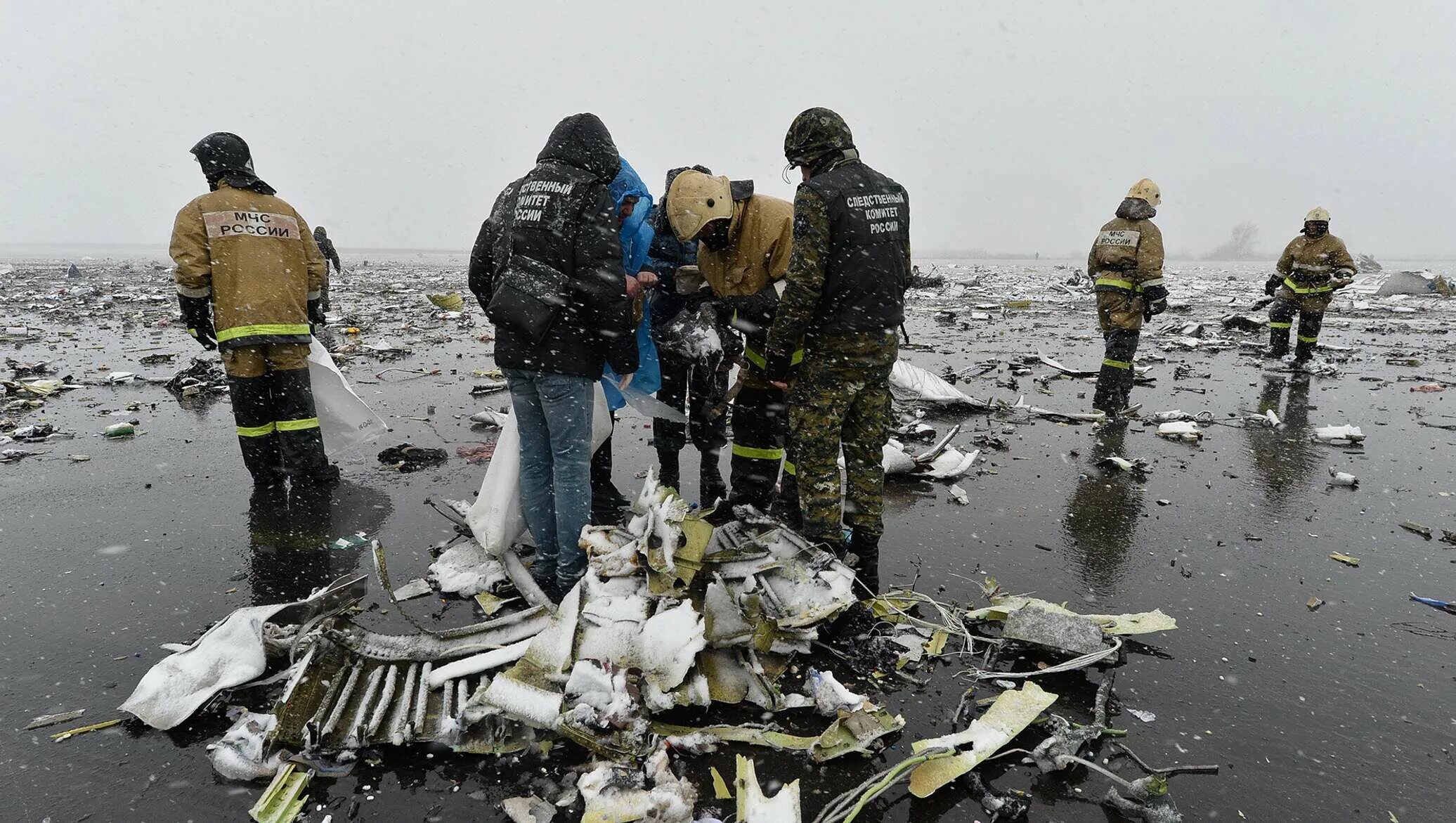 Катастрофа Boeing 737 в Ростове-на-Дону. Крушение Боинга 737 в Ростове. Авиакатастрофа Боинг 737 Ростов на Дону. Flydubai Ростов на Дону крушение. Авиакатастрофа 19