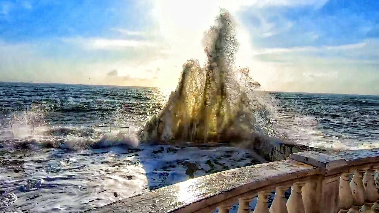 Шторм в крыму судак 2023. Город судак набережная шторм. Город судак набережная шторм. Шторм в крыму. Шторм в крыму судак 2023.