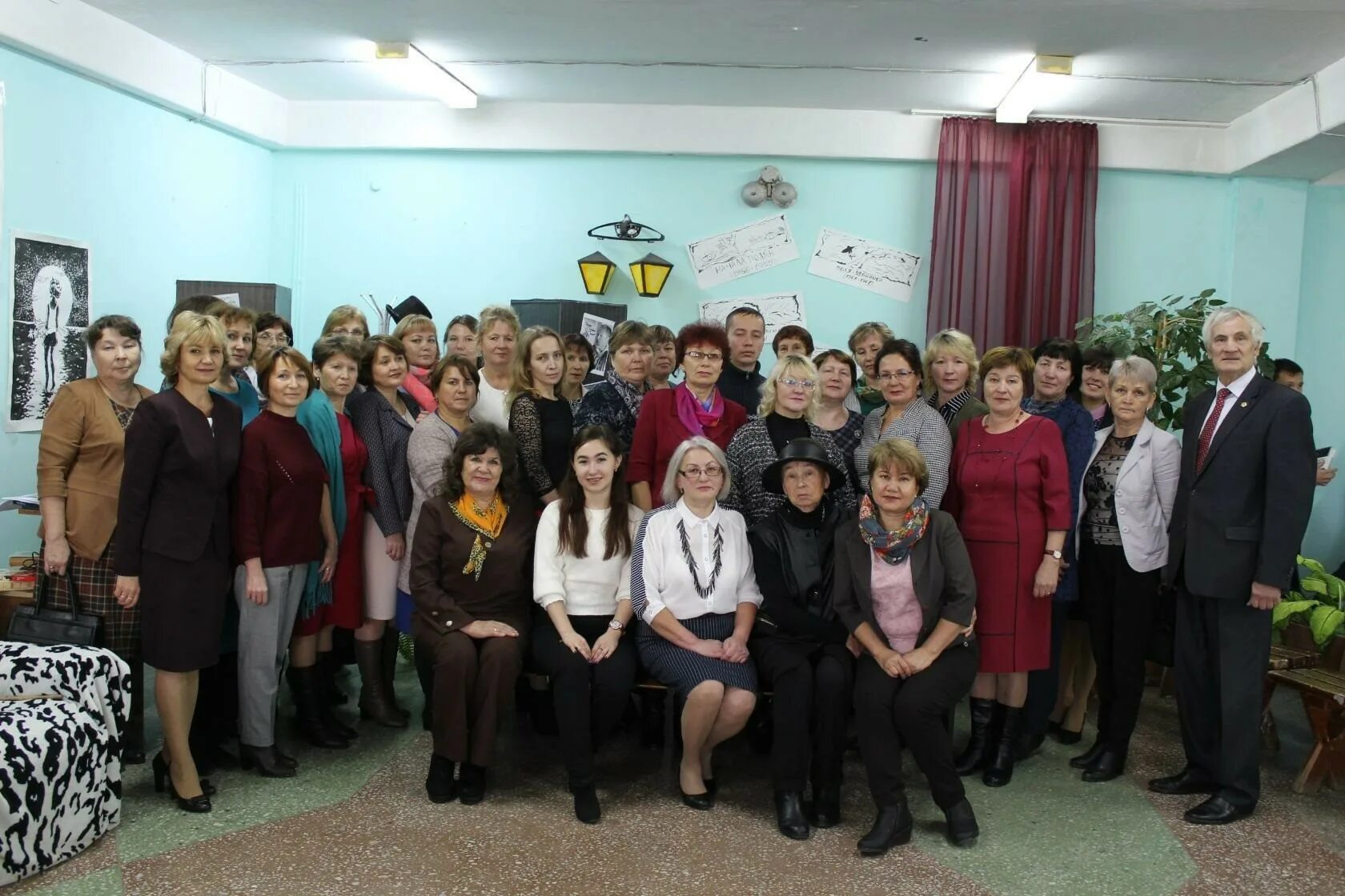 Урмарская сош. Егорова, посёлок городского типа урмары. Урмары школа имени егорова. Урмарская школа имени егорова. Е.