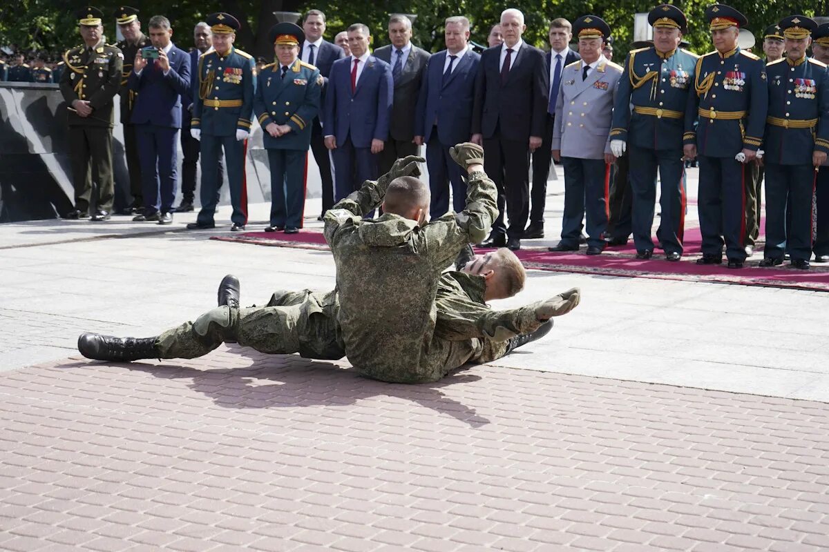 Выпуск 18 ноября. Выпуск МВАА 2022. МВАА Санкт-Петербург выпуск 2022. Михайловская Военная Артиллерийская Академия выпуск 2022. Выпуск 2022 Михайловская Академия.