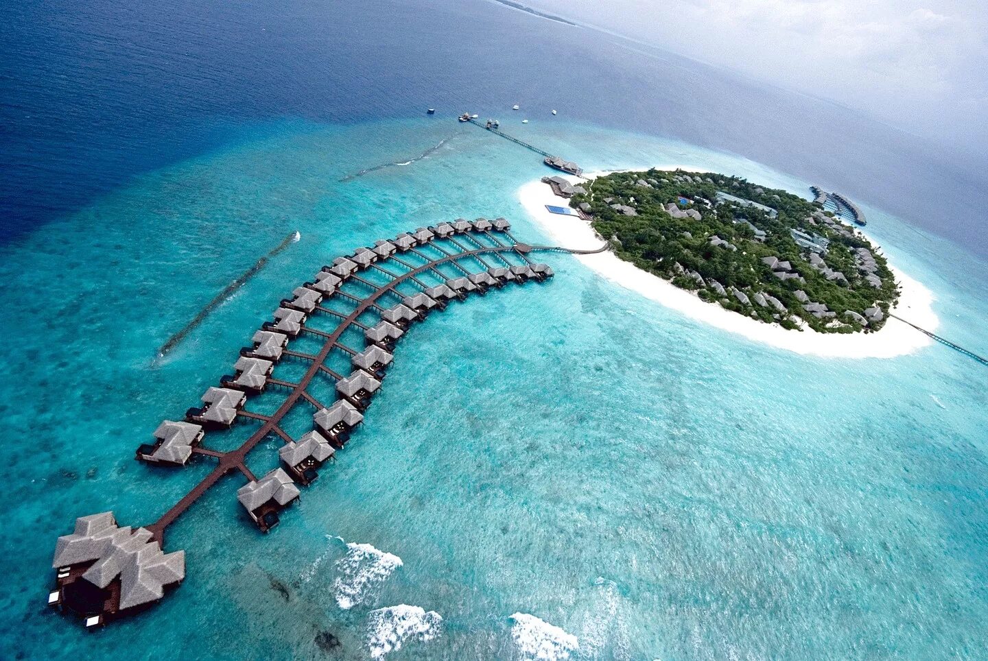 Остров где отдохнуть. Хаа Алифу Атолл Мальдивы. Мальдивы Гаафу-Дхаалу. Остров Ган Мальдивы. Аэропорт gan Мальдивы.