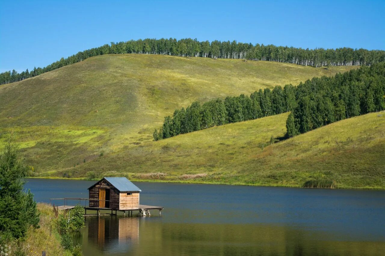 Красноярский край читать. Бородинское озеро Красноярский край. Село Бородино Красноярский край. Бородино город озеро. Озера в селе Бородино.