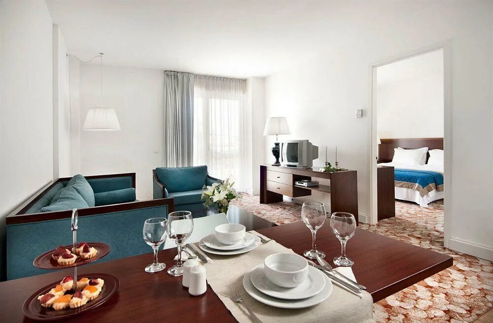 Single suite. Single suite