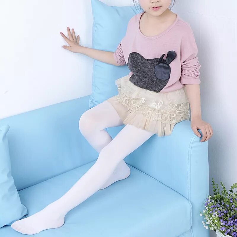 Черные колготки для девочек. Детские капроновые колготки. Детские колготки домашние. Колготки для малышей для девочек. Дети девочки в колготках.