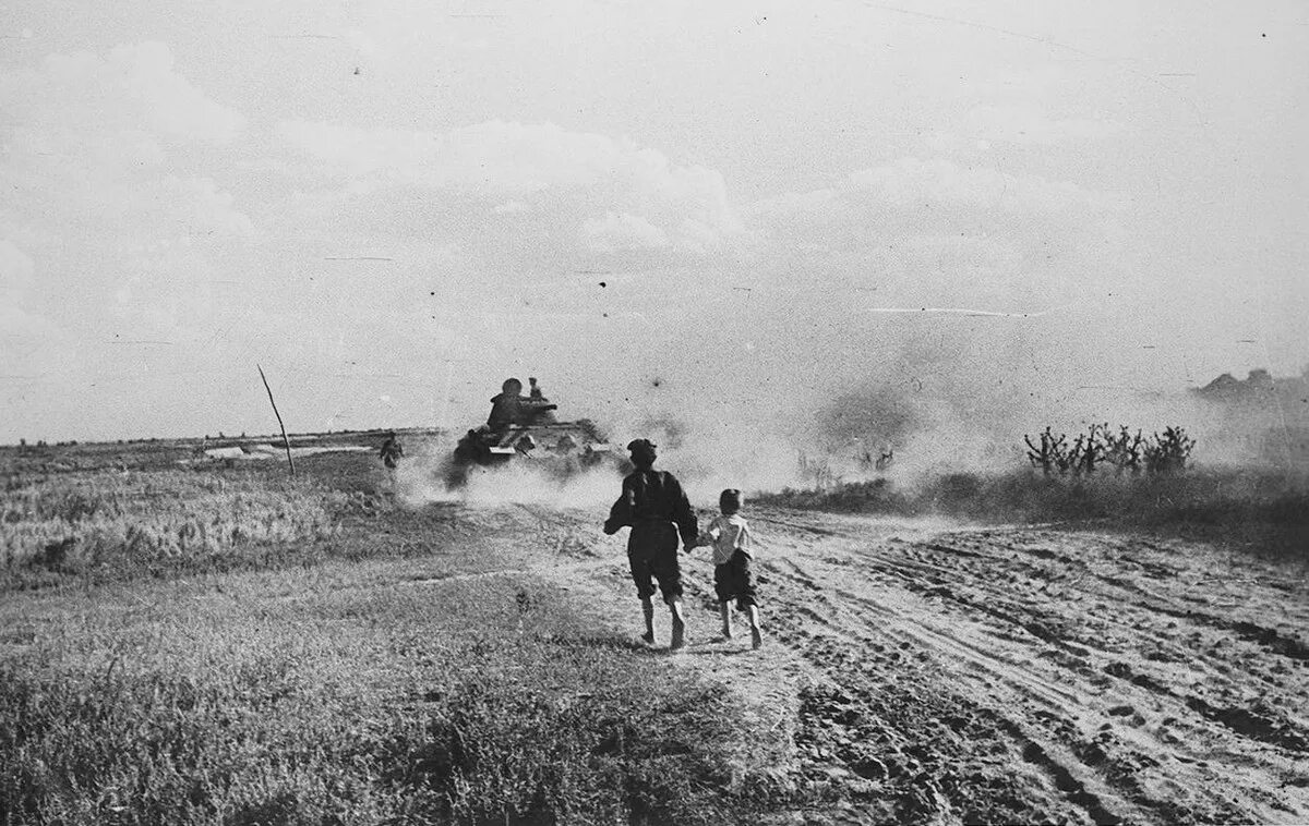 Т-34 под Сталинградом 1942. Военные дороги ВОВ 1941-1945. Дороги войны.