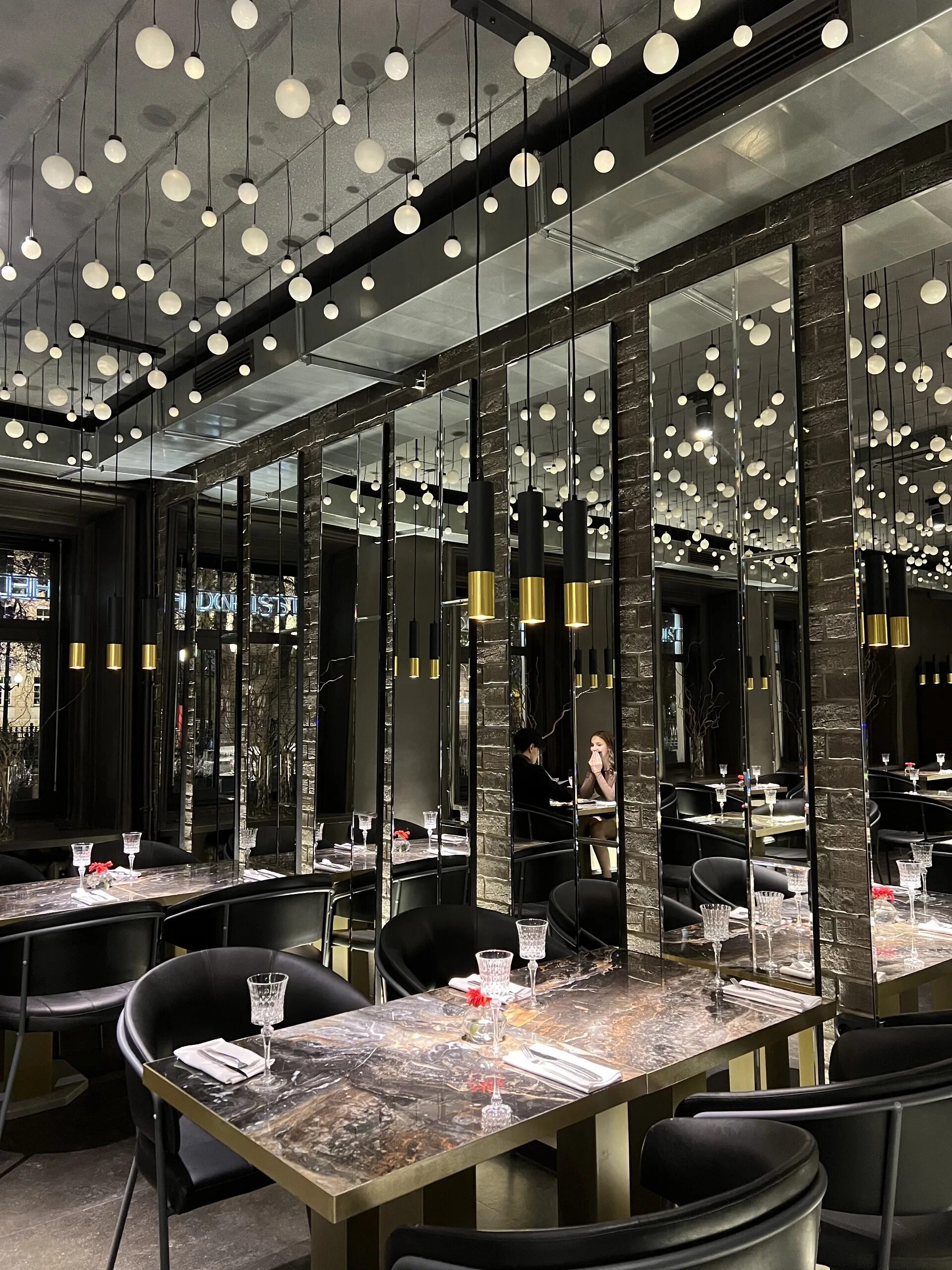 Гедонист ресторан москва. Гедонист покровский бульвар. Hedonist ресторан. Hedonist ресторан. Hedonist уфа ресторан.