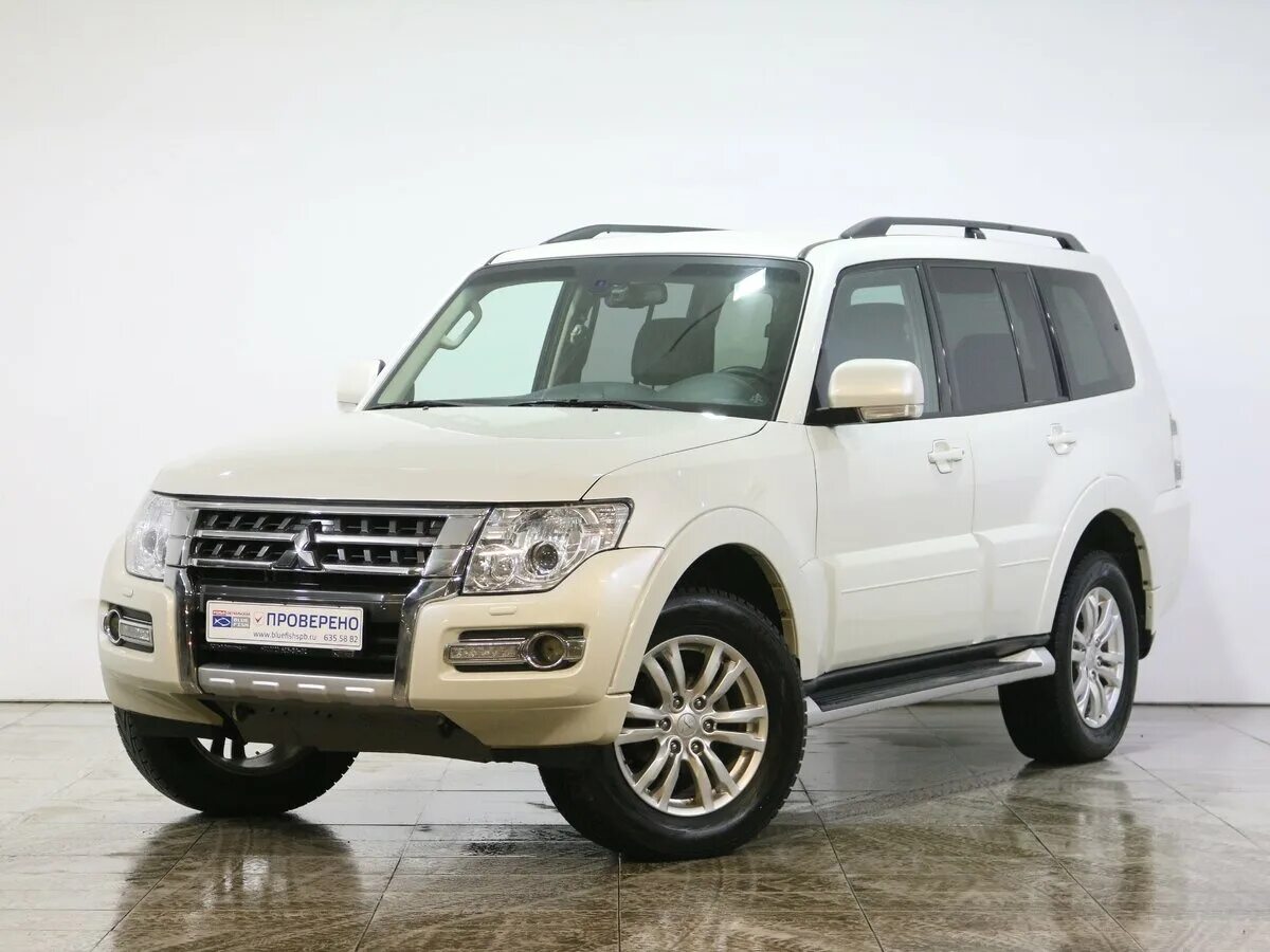 Mitsubishi pajero 2015