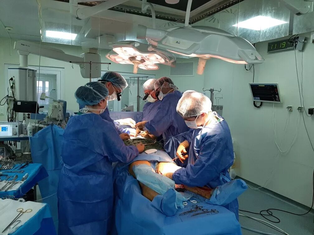 Как выглядит хирургия. Кардиохирургическая больница Нижний Новгород. Операция на открытом сердце. Хирургия операция на сердце.