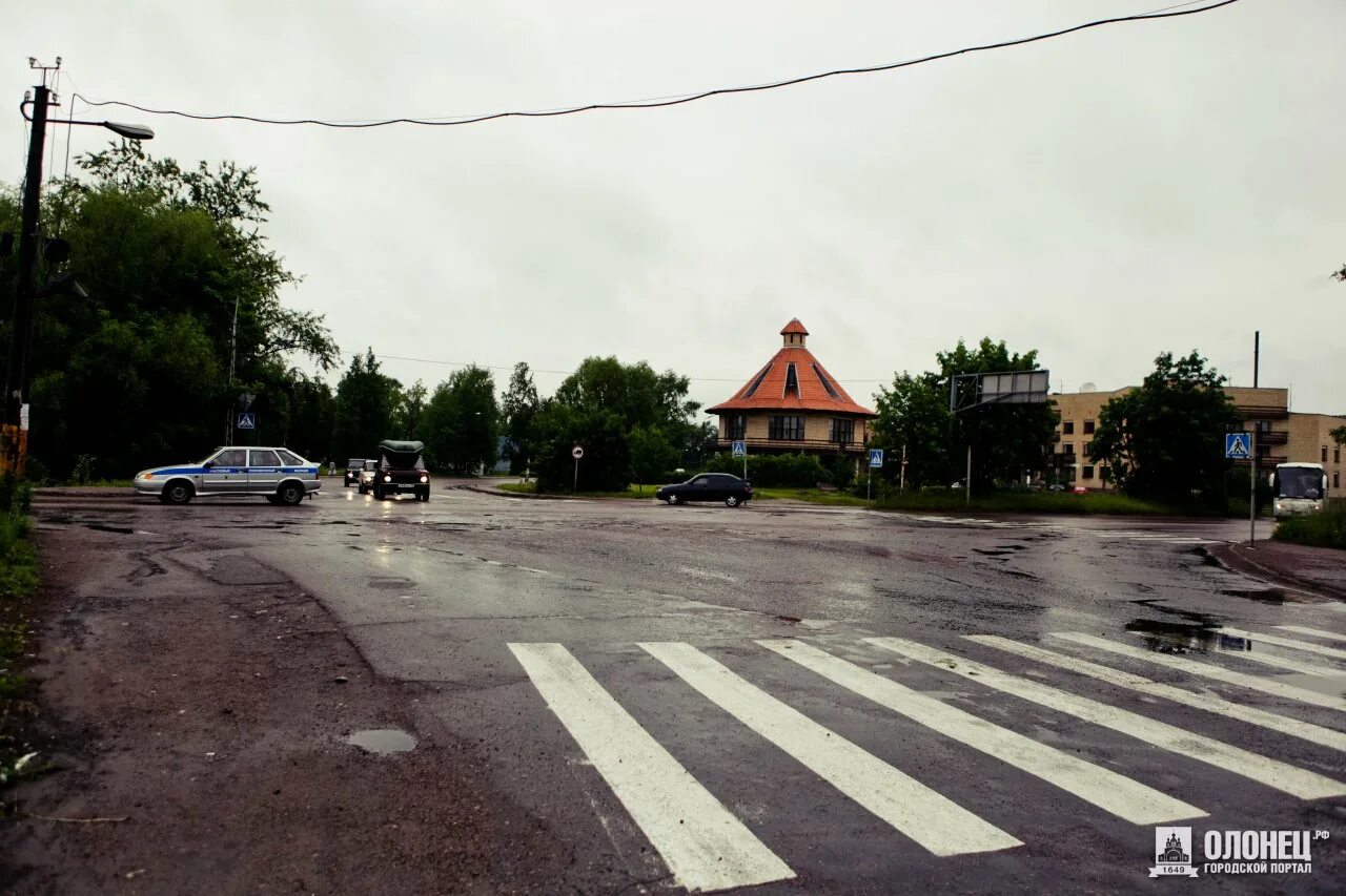 Авто олонец. Олонец улица октябрьская. олонец ссср. олонец автовокзал. олонец урицкого 2а.