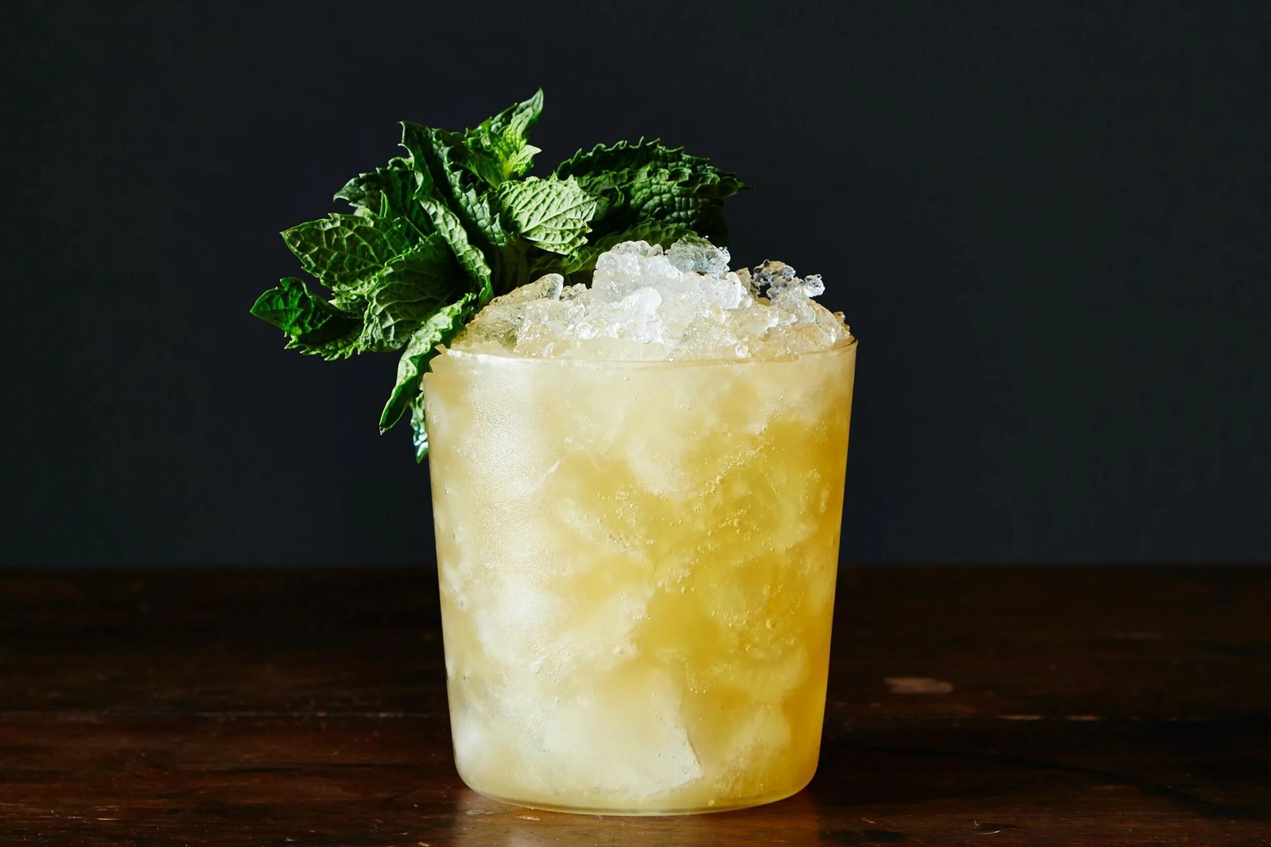 Mai tai коктейль