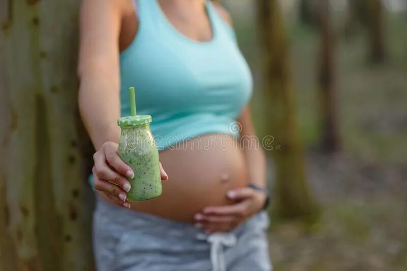 Смузи для беременных. Зеленые коктейли для беременных. Детокс смузи при беременности.