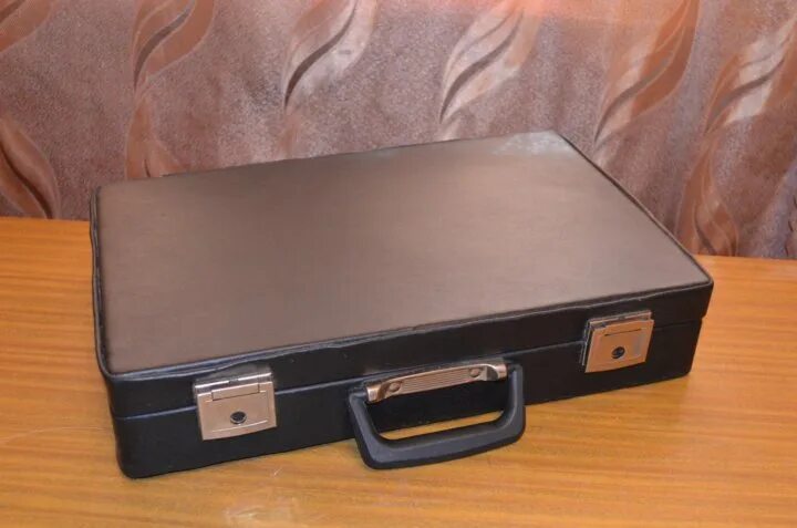 Дипломат 2000. Дипломат советских времен. Дипломат 90-x. Дипломат ссср. Дипломат портфель ссср.