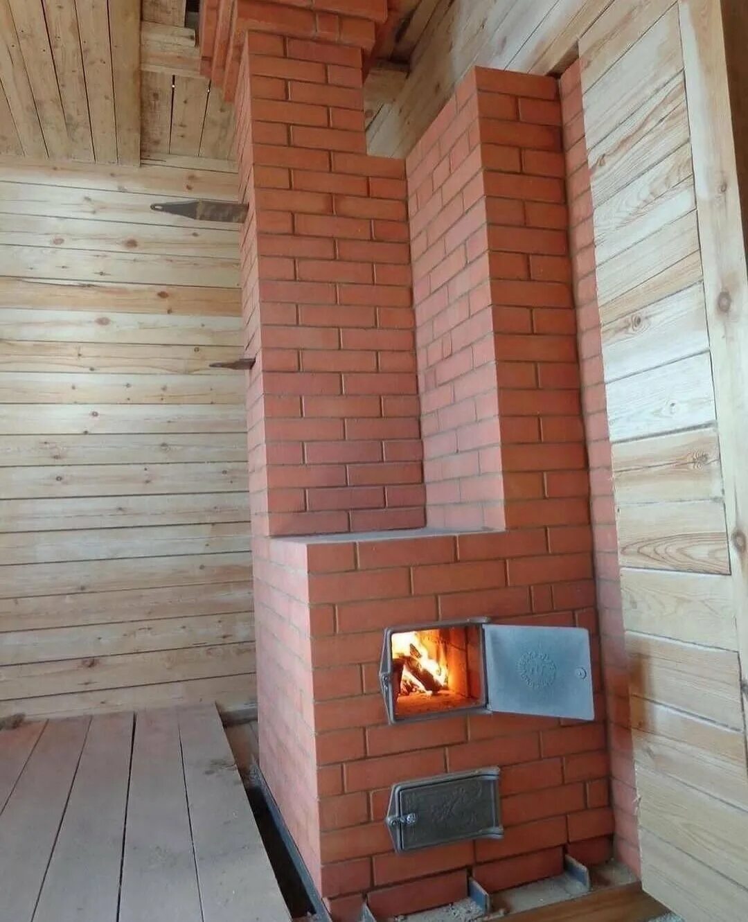 Кирпичная печь в частный дом. Кирпичная печь голландка. печь овик 5. печь отопительная дровяная голландка. кирпичная печь голландка отопительная.