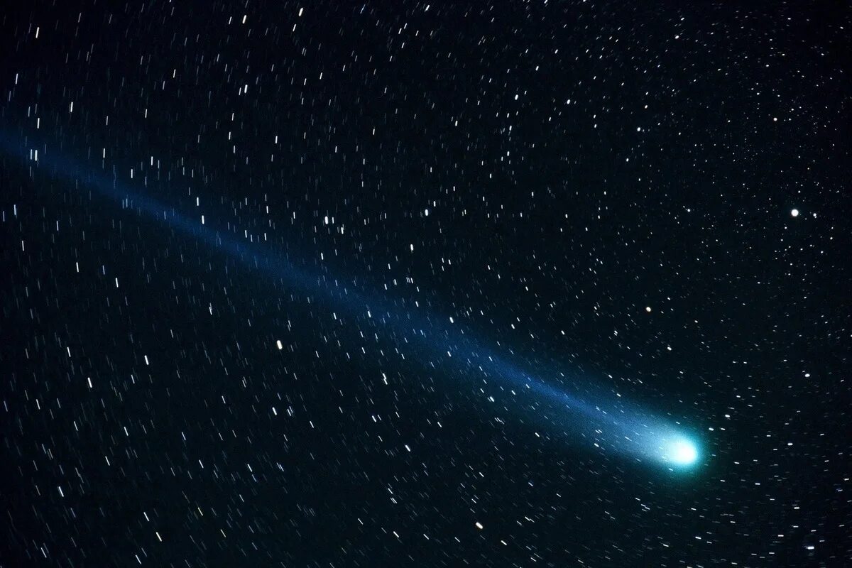 Комета в хабаровске сегодня. Комета Хиякутаке. Комета Хиякутаке (c/1996 b2). Комета Галлея 1996. Комета c/2022 e3.