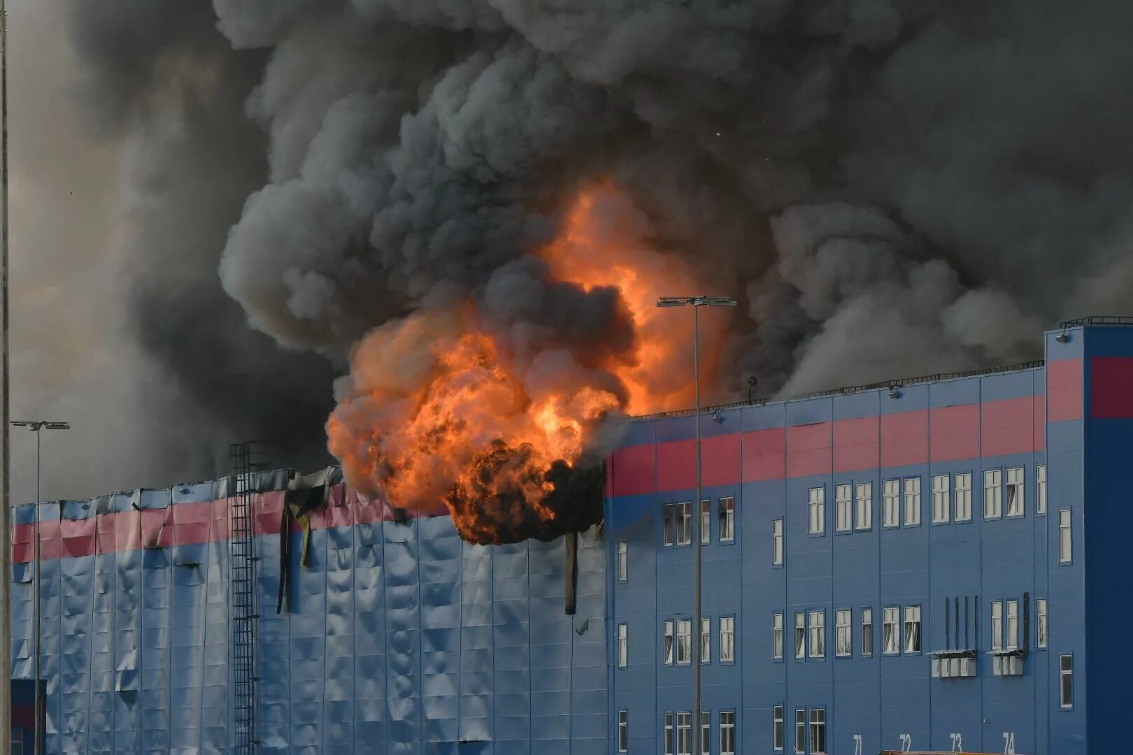 Пожар на войковской сейчас. Пожар в центре москвы сейчас. 2022. Пожар в москоу сити. Пожар в москве сейчас 1 час назад.