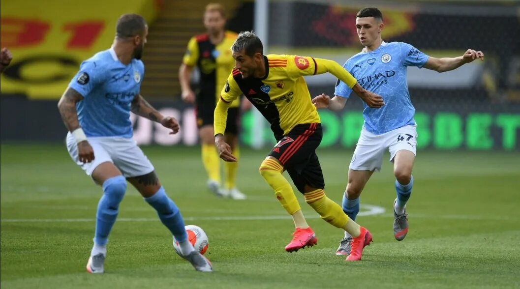 Манчестер сити уотфорд. Нарцисс watford. Watford. Уотфорд манчестер сити. City center of watford city.