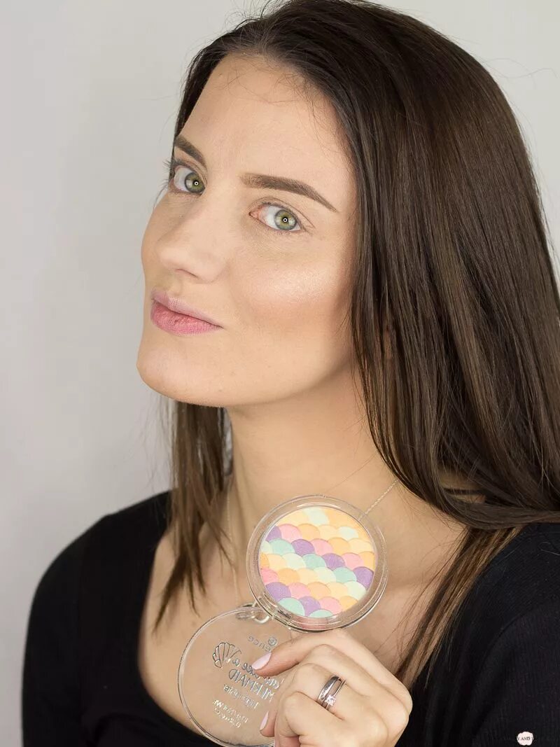 Asmr glow. Asmr glow сливы. Неоновый цвет. Leria glow 18. Leriaglow.