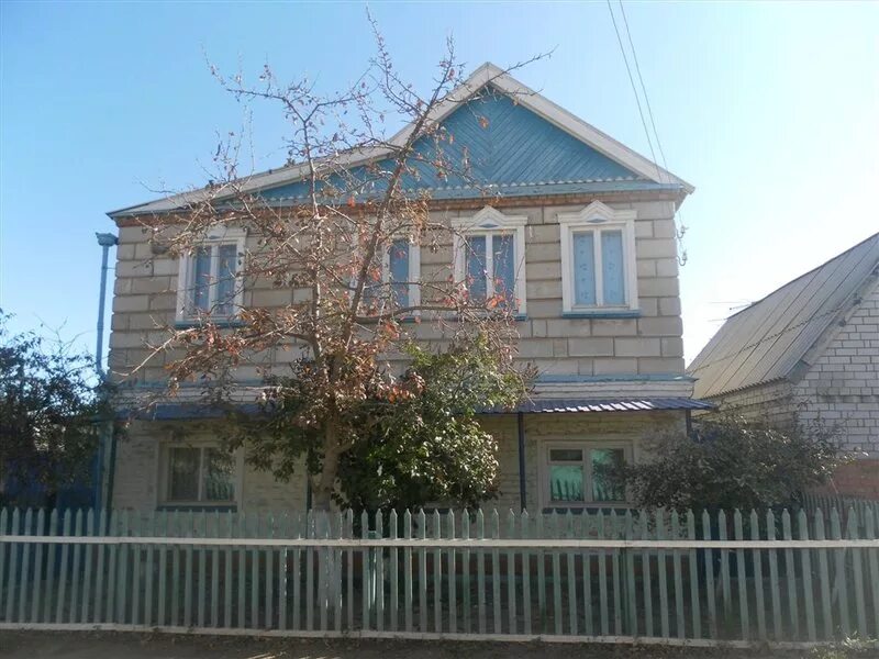 Астраханские домики. Дон астрахань. Дом в хорошем районе астрахань. Дача 13 астрахань дом отдыха. Астрахани продается.