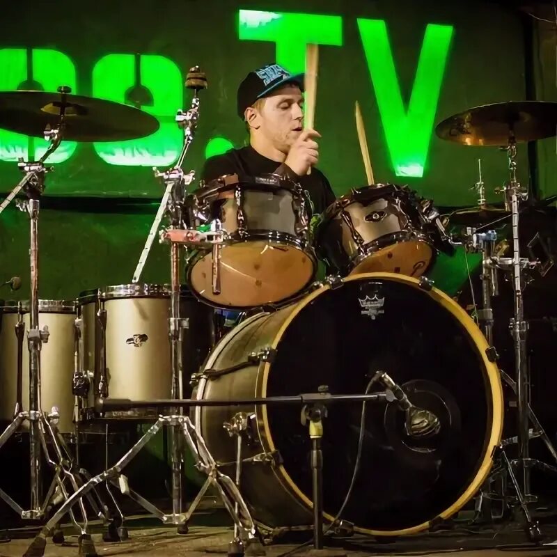 Dead end обои. Член рестлер. Gamblers bboy. Bboy the end. Dead end road.