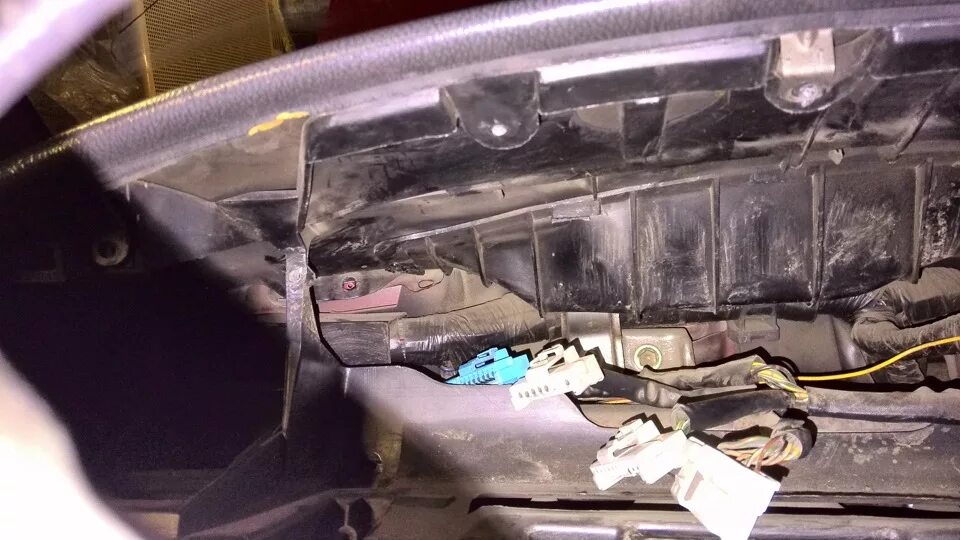 Уплотнитель радиатора печки ваз 2107. Радиатор печки бмв е36 с кондиционером. Радиатор печки 2114. Печка ваз 2114. Как вытащить радиатор печки.