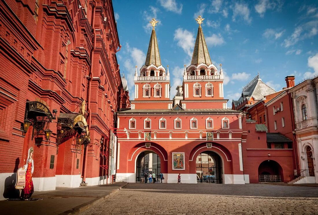 Триумфальная арка красные ворота в Москве. Красные ворота Ухтомский. Ухтомский триумфальные красные ворота. Каменные красные ворота в Москве 1753 1757.