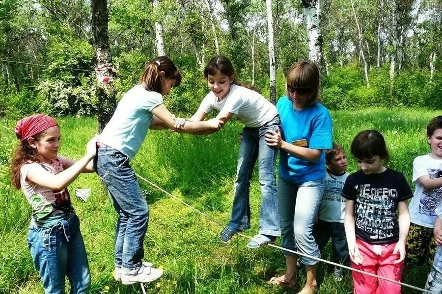 Развлечения для детей на природе. Веселые конкурсы для подростков на природе. Игры на природе для детей. Детские спортивные конкурсы на природе. Игры для детей и взрослых на улице