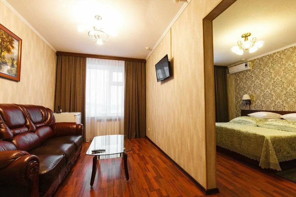 власюк нижневартовск гостиница венеция. 7. возле аэропорта в нижневартовске гостиница. гостиница варта. гостиница венеция нижневартовск фото.