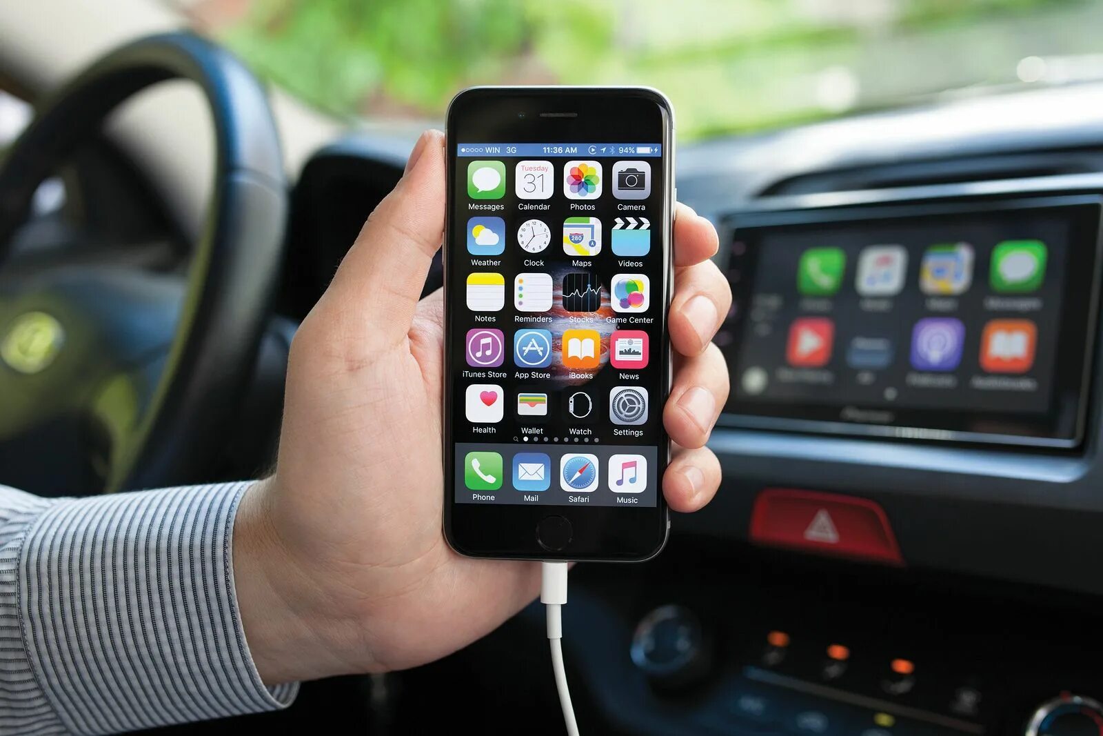Как подключиться к машине через айфон. Carplay на айфон. карплей автомобиля айфон. машина айфон фото. apple carplay фото.