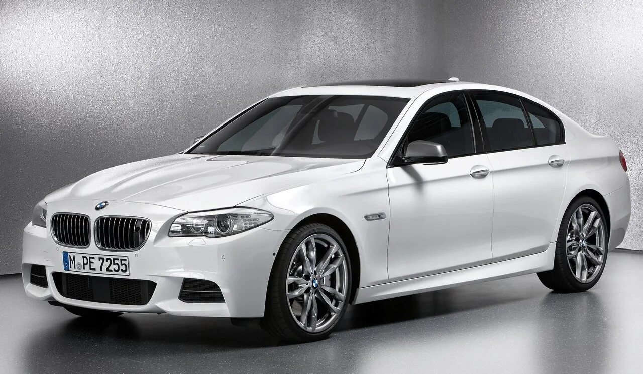 Бмв дизель полный привод. BMW m550d XDRIVE. BMW m5 550d XDRIVE. BMW m550d XDRIVE f10. BMW 550d XDRIVE.