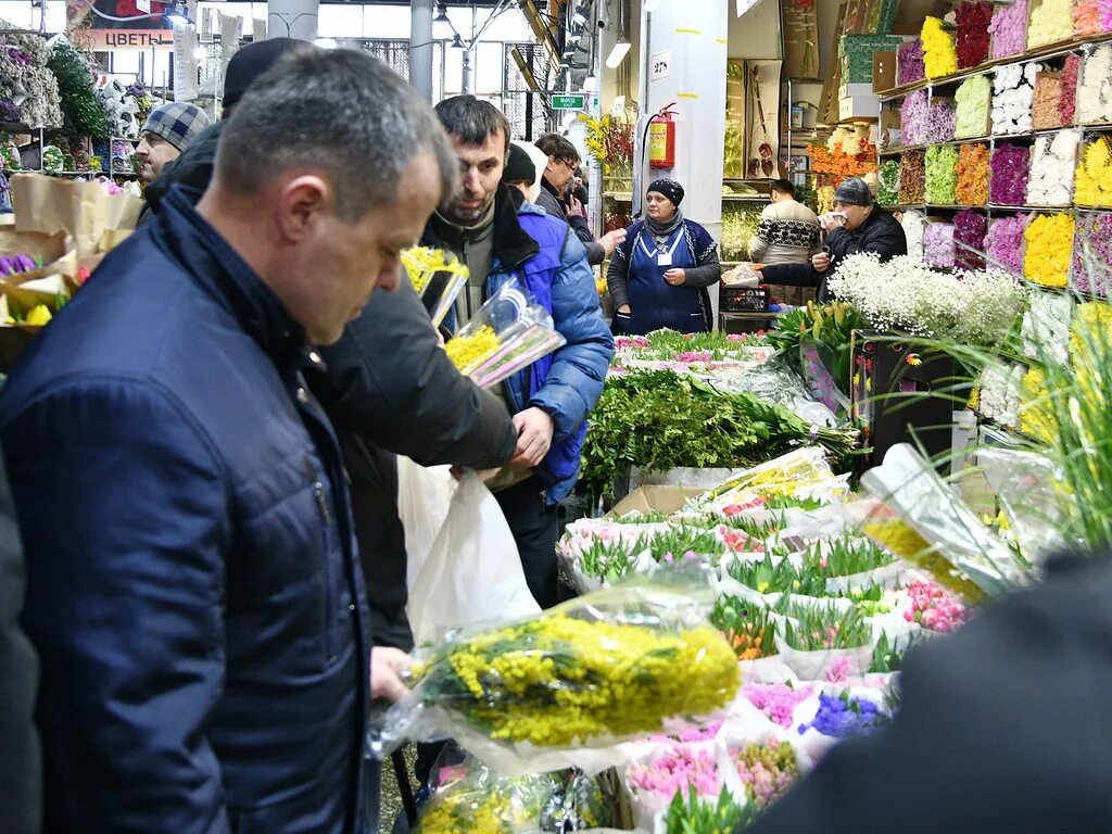 Рижский рынок цветов Москва. Мимоза на Рижском рынке. Рижский рынок цветы. Рижский рынок букеты.