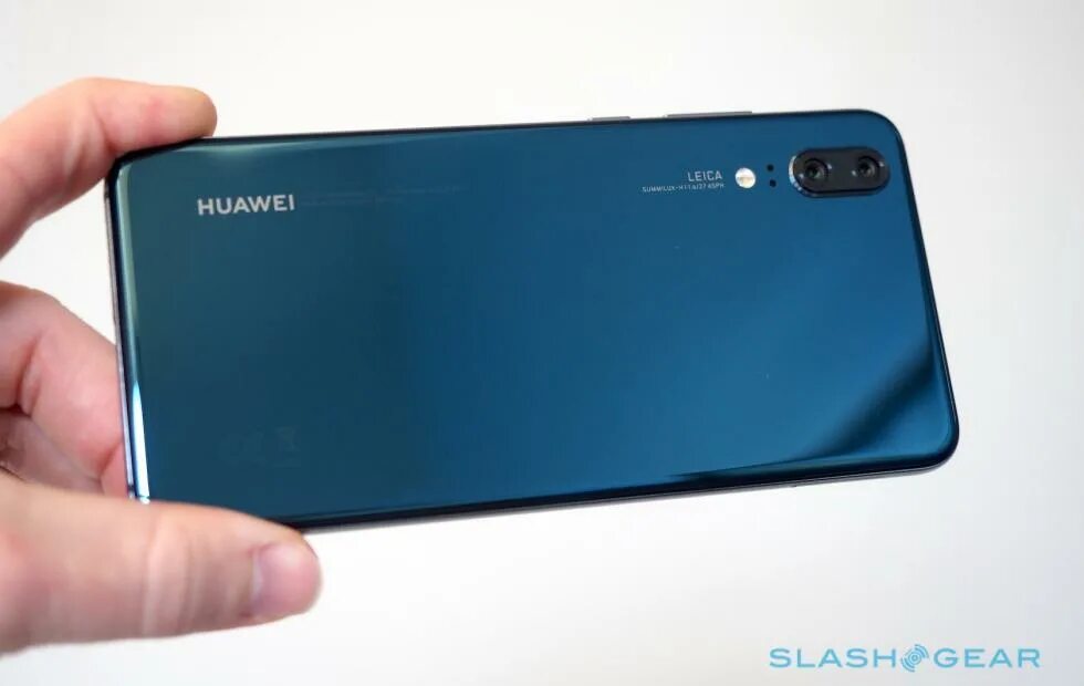 Хуавей р20 купить. Хуавей р20. Huawei p20 128gb Blue. Huawei p20 Pro синий. Хонор п20.