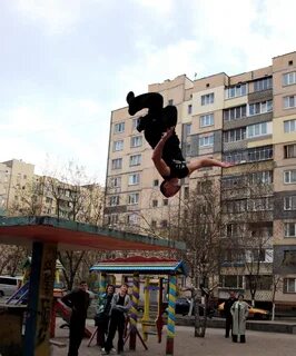 Тройное сальто назад