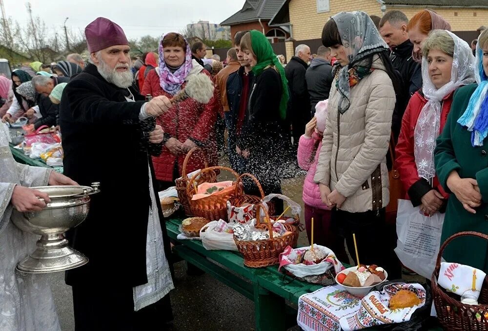 Пасха в Беларуси. Празднование Пасхи. Освящение куличей на Пасху. Празднование Пасхи в Белоруссии. Русская пасха 2024г