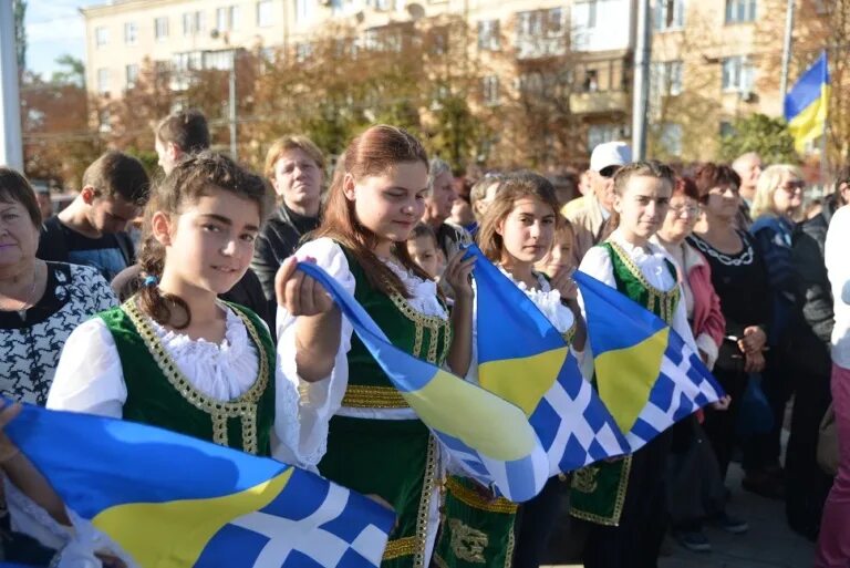 Несколько грек. Урумы приазовья. греки румеи. греки на украине. украинские греки.