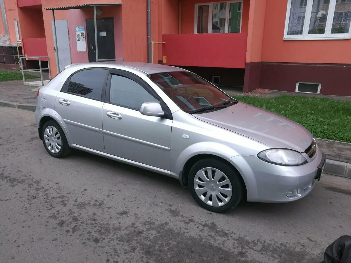 Chevrolet Lacetti 2010 хэтчбек. Шевроле Лачетти 2010 1.6 хэтчбек. Шевроле Лачетти 2010 год хэтчбек. Шевроле лачетти хэтчбек автомат