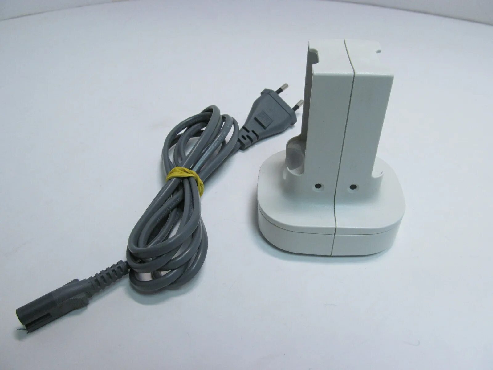 Как заряжать аккумулятор xbox. Акб xbox 360. зарядка для джойстика xbox 360. аккумулятор для геймпада xbox 360. зарядник для аккумулятора икс бокс 360.