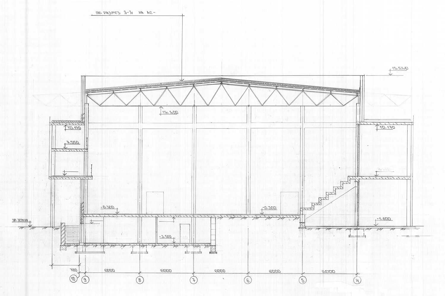 Разрез актового зала чертеж. Актовый зал разрез. Разрез спортзала. Разрез спортивного зала. Высота актового зала