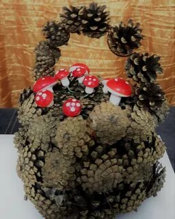 Поделки в сад осень из шишек