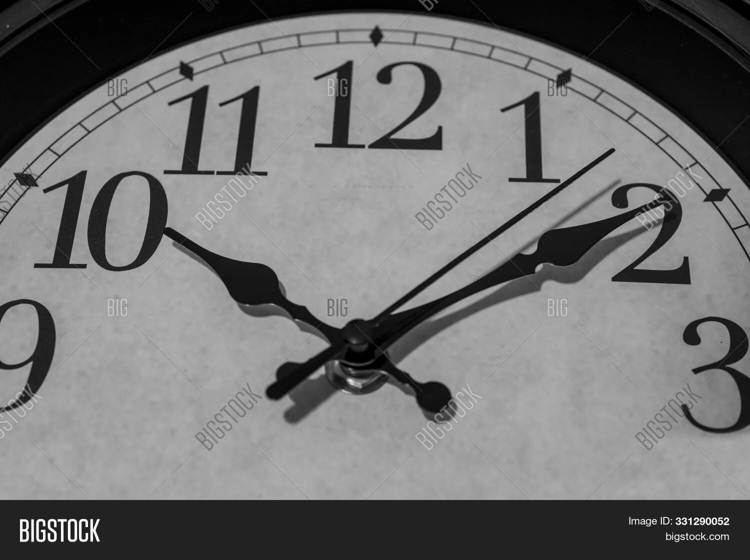 Писк 10 часов. Часы 10:00. часы 10 минут. без 10 на часах. семь часов.