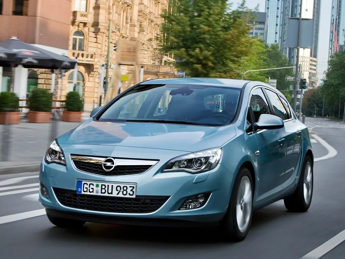 Автомобили опель с пробегом. Opel Astra j. Opel Astra j 2010 1.6. Opel Astra j 2010. Opel Astra j 2012.