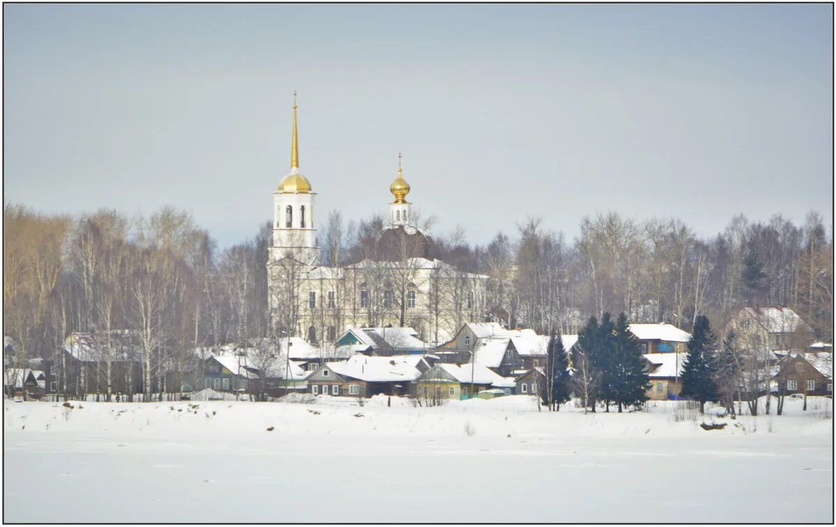 Онега зимой. Онега Архангельская область. Свято-Троицкий храм в городе Онеге. Онега Архангельская область зимой.