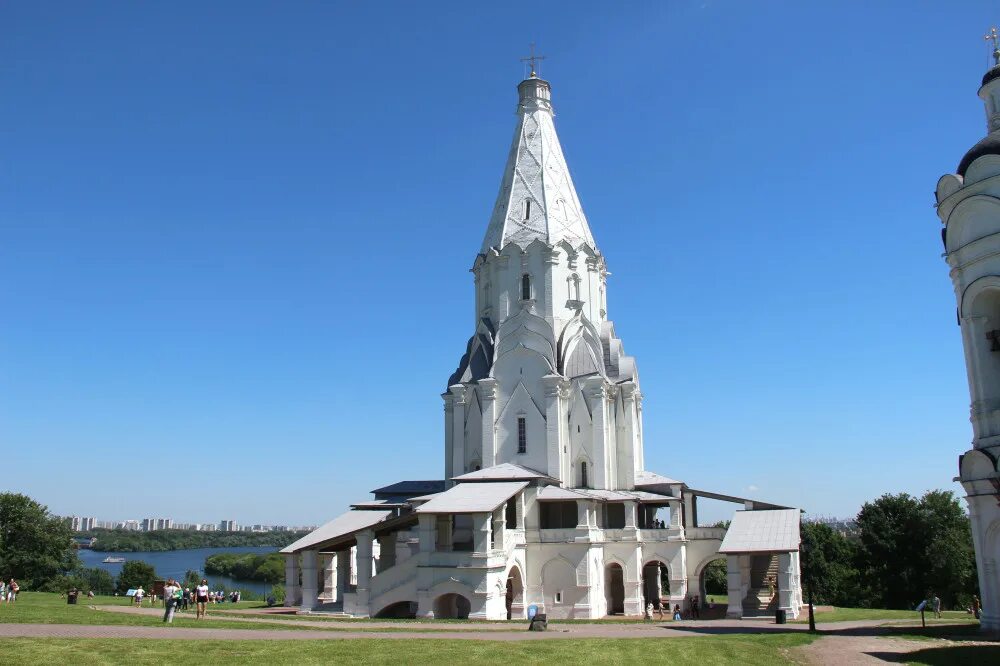 Церковь вознесения в селе коломенское. Храм в коломенском архитектор. Церковь вознесения господня в коломенском. Церковь вознесения в коломенском 1532. Коломенское храм вознесения.