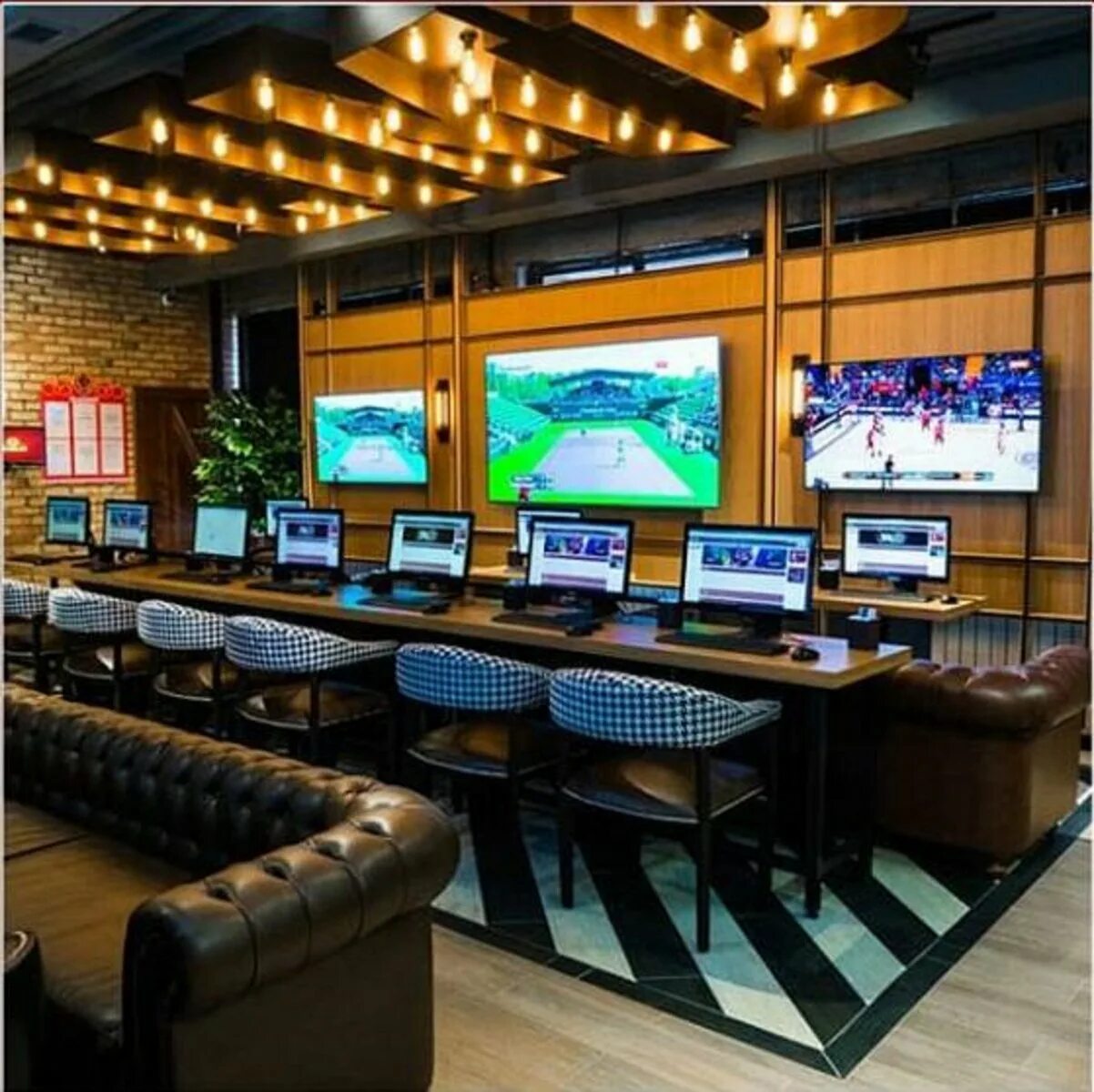 Контора это. Букмекерская контора. Букмекерский. Букмекерские конторы изнутри. Игровые букмекерские конторы.