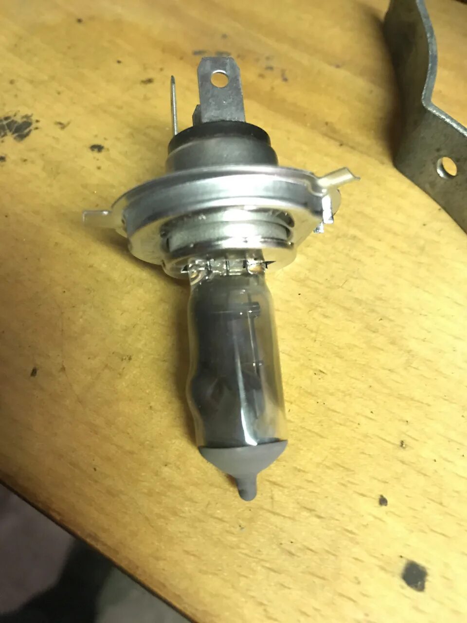 Лампа ближнего света митсубиси паджеро 4. Pajero sport 2 лампа ближнего света. Лампы ближнего света паджеро спорт. Мицубиси паджеро 2002 лампа ближнего света. Лампы ближнего света паджеро спорт.